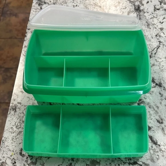 Tupperware Mint Green Storage Box - Picture 4 of 4